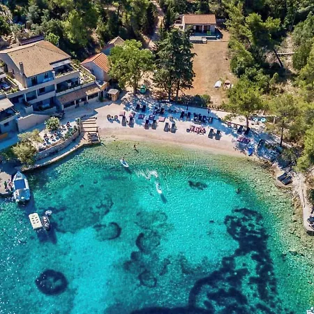 Szálloda Little Green Bay 4*