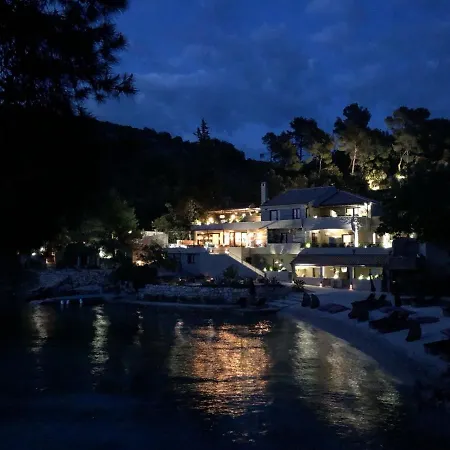 Otel Little Green Bay 4*