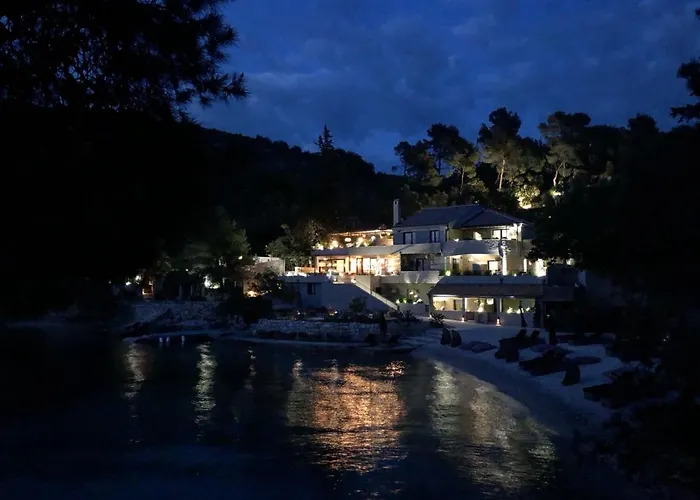 Hotel Little Green Bay 4*